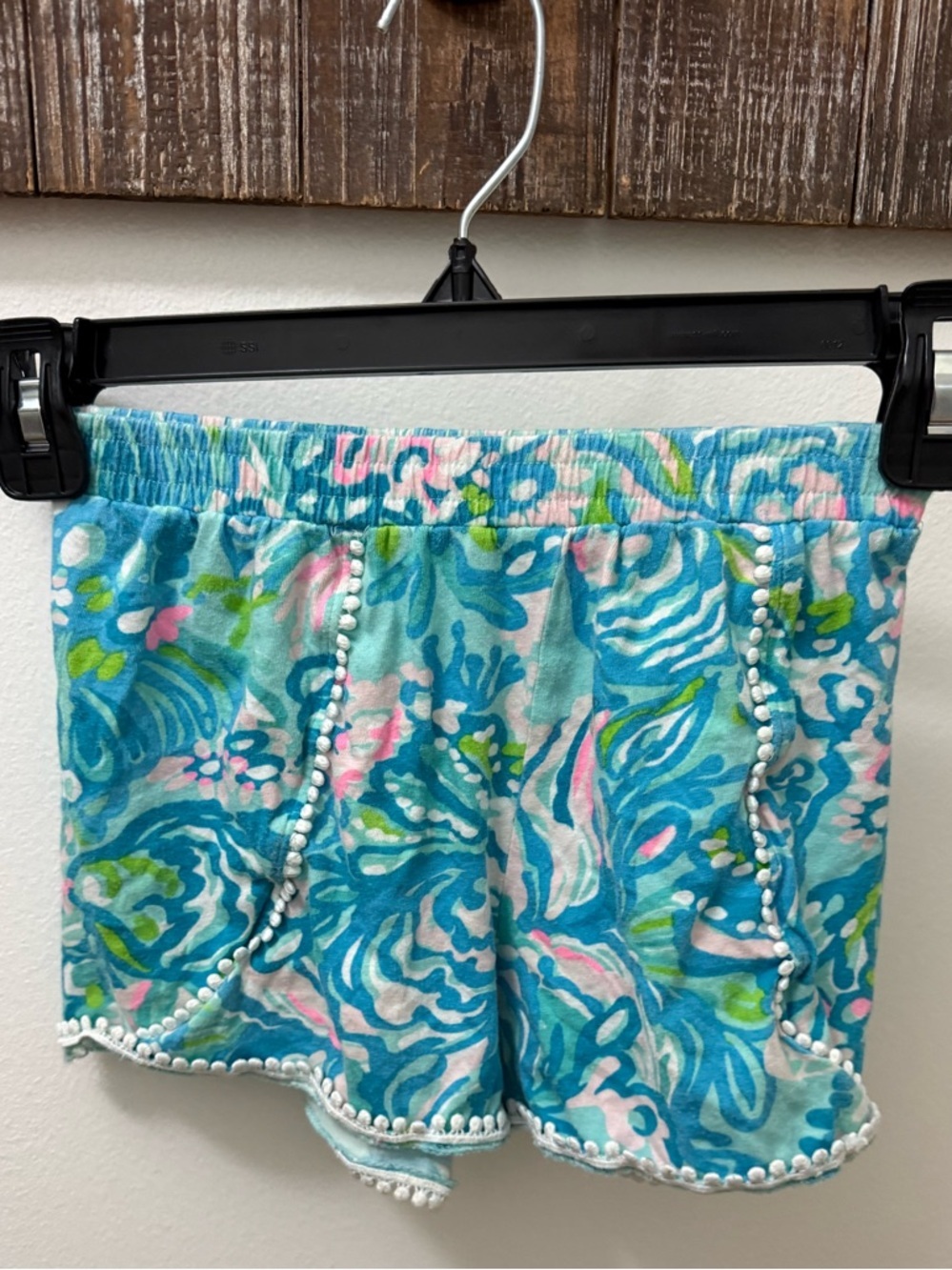 Lilly Pulitzer shorts Medium 6-7 kids